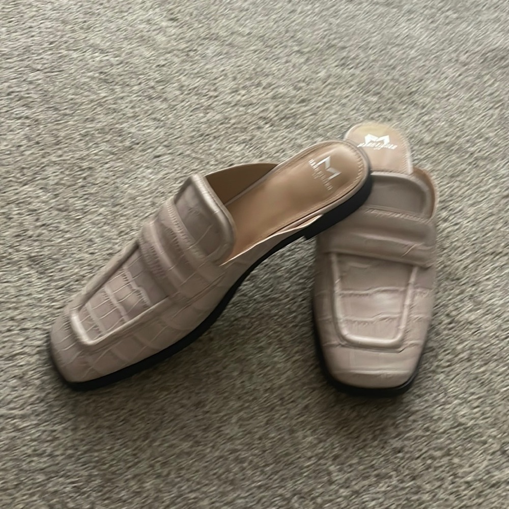 Stylish Mark Fisher mules! Sz 9 1/2 NWOT